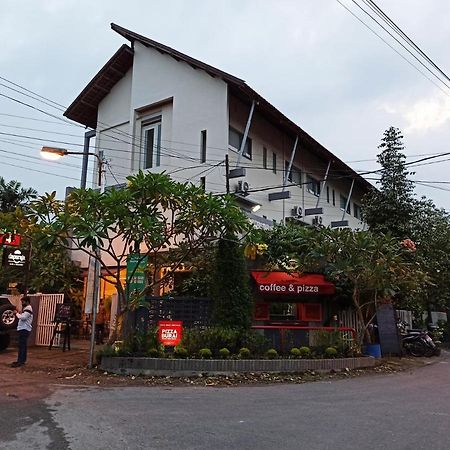 Roemah 28 Syariah Hotell Medan Exteriör bild