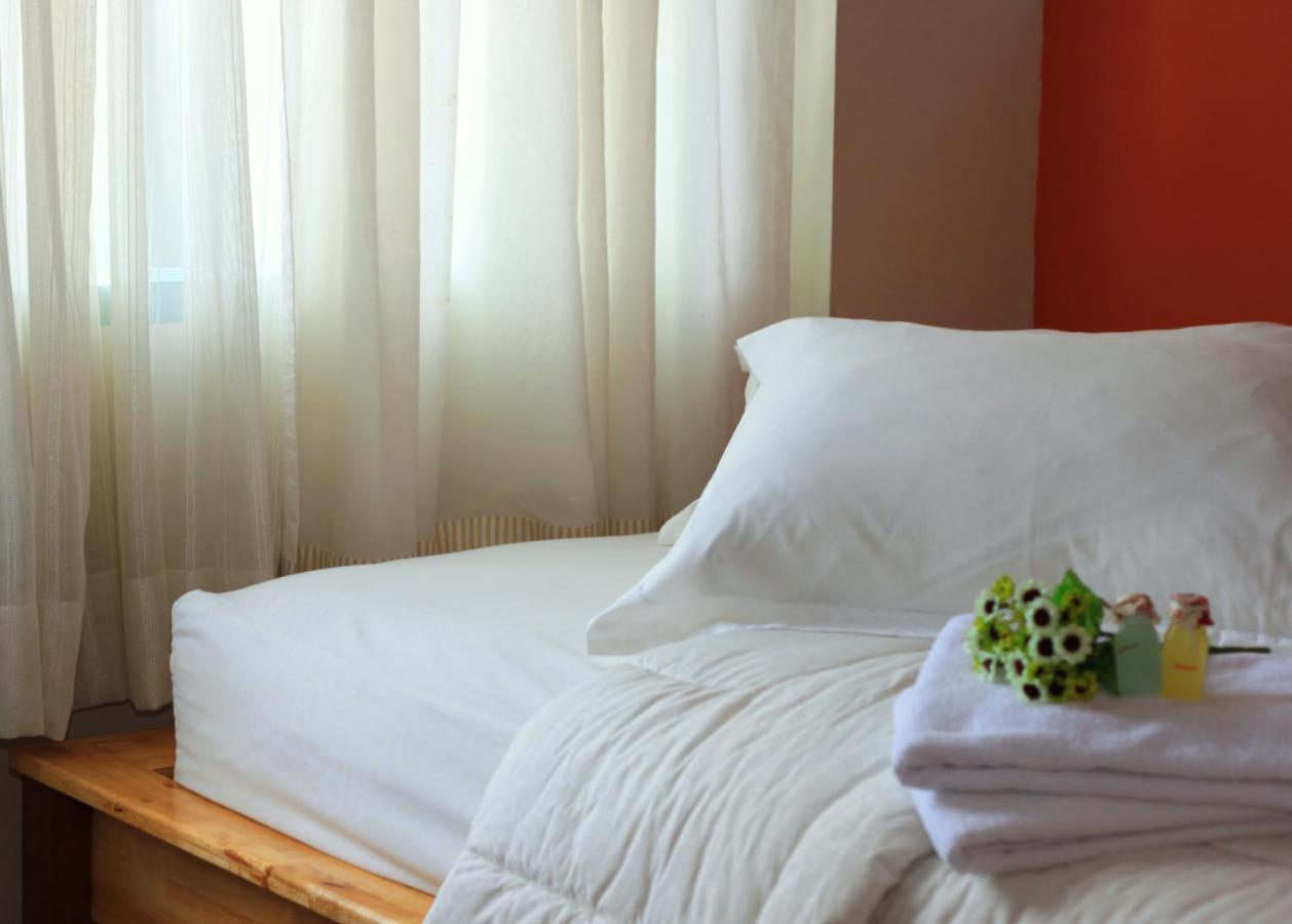 Roemah 28 Syariah Hotell Medan Exteriör bild