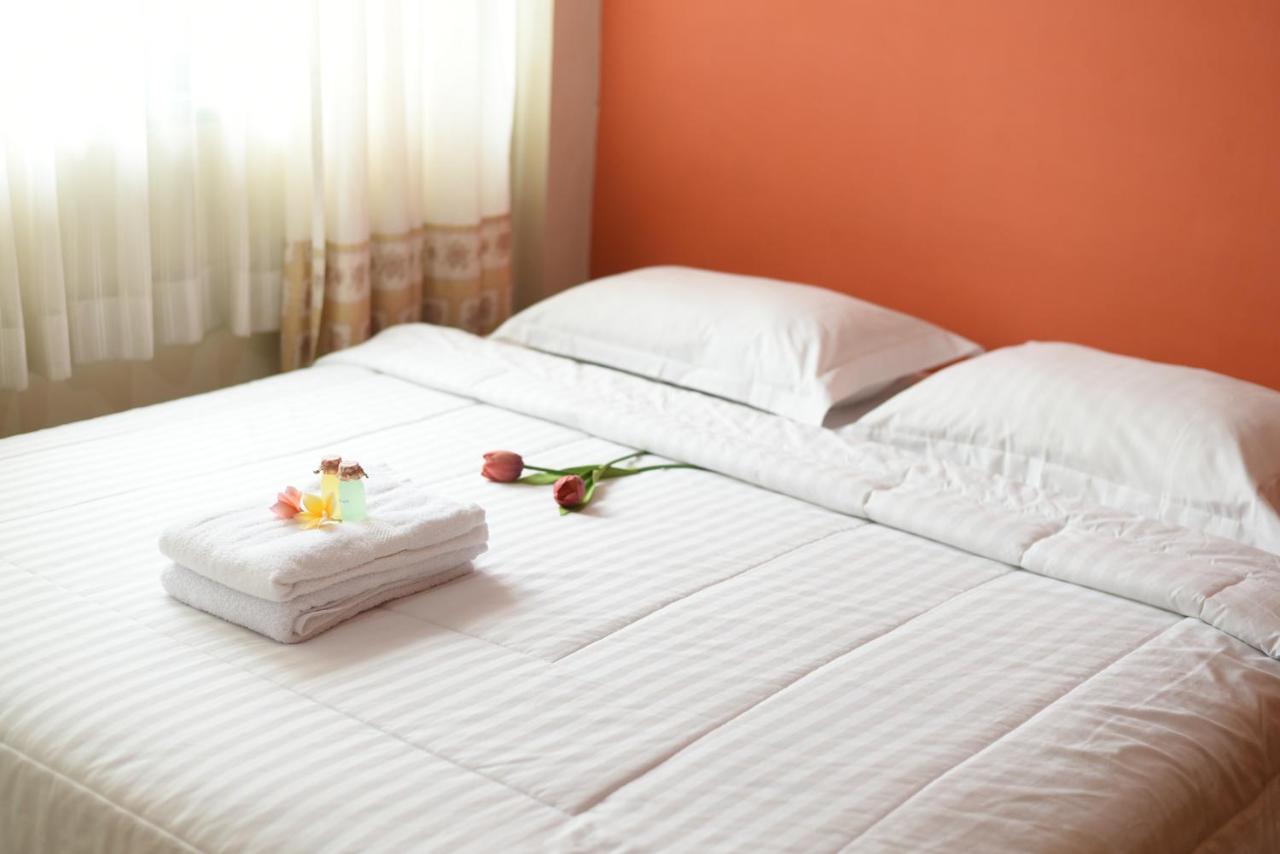 Roemah 28 Syariah Hotell Medan Exteriör bild