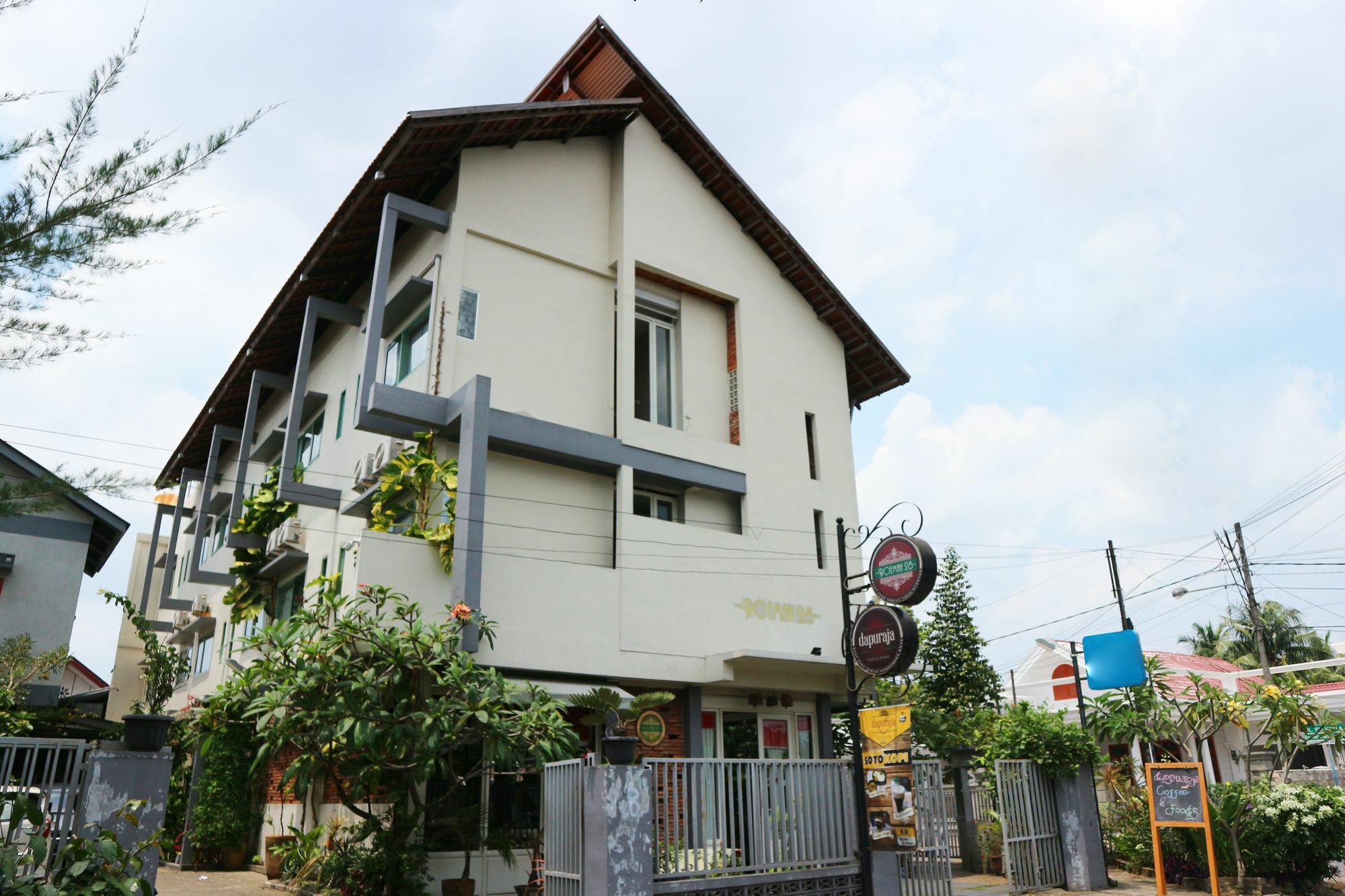 Roemah 28 Syariah Hotell Medan Exteriör bild